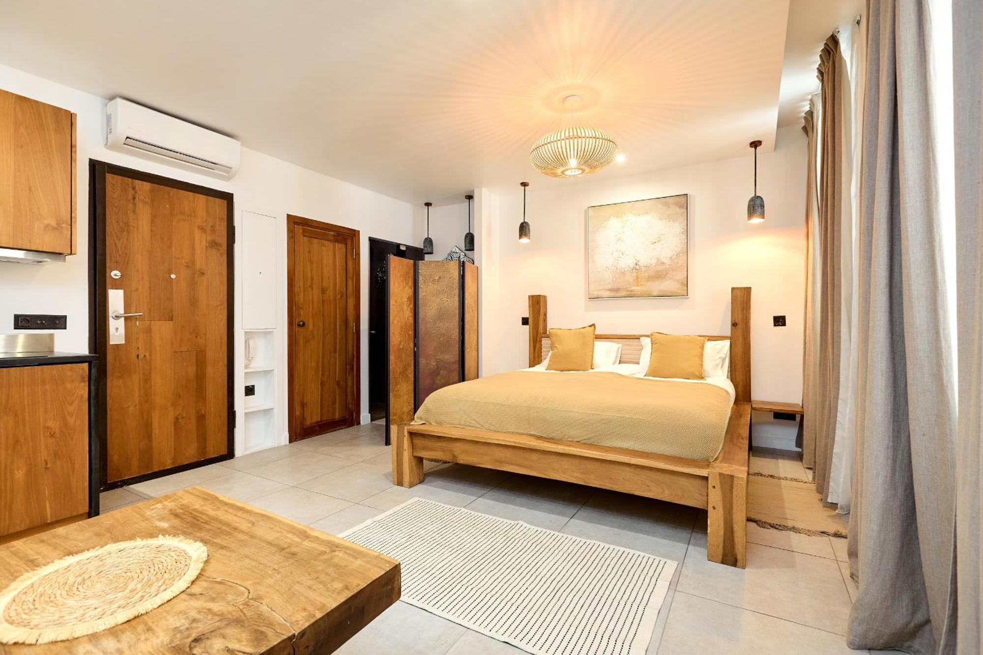 Alma Apartment