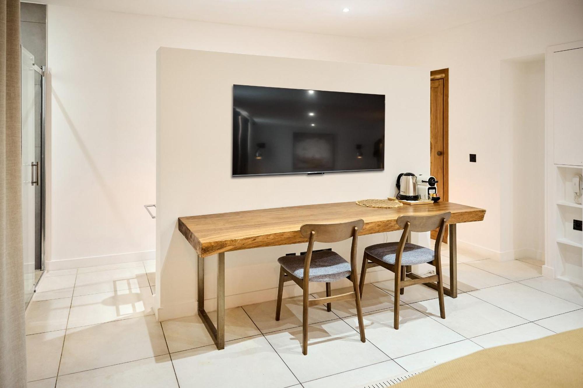 Alma Apartment *