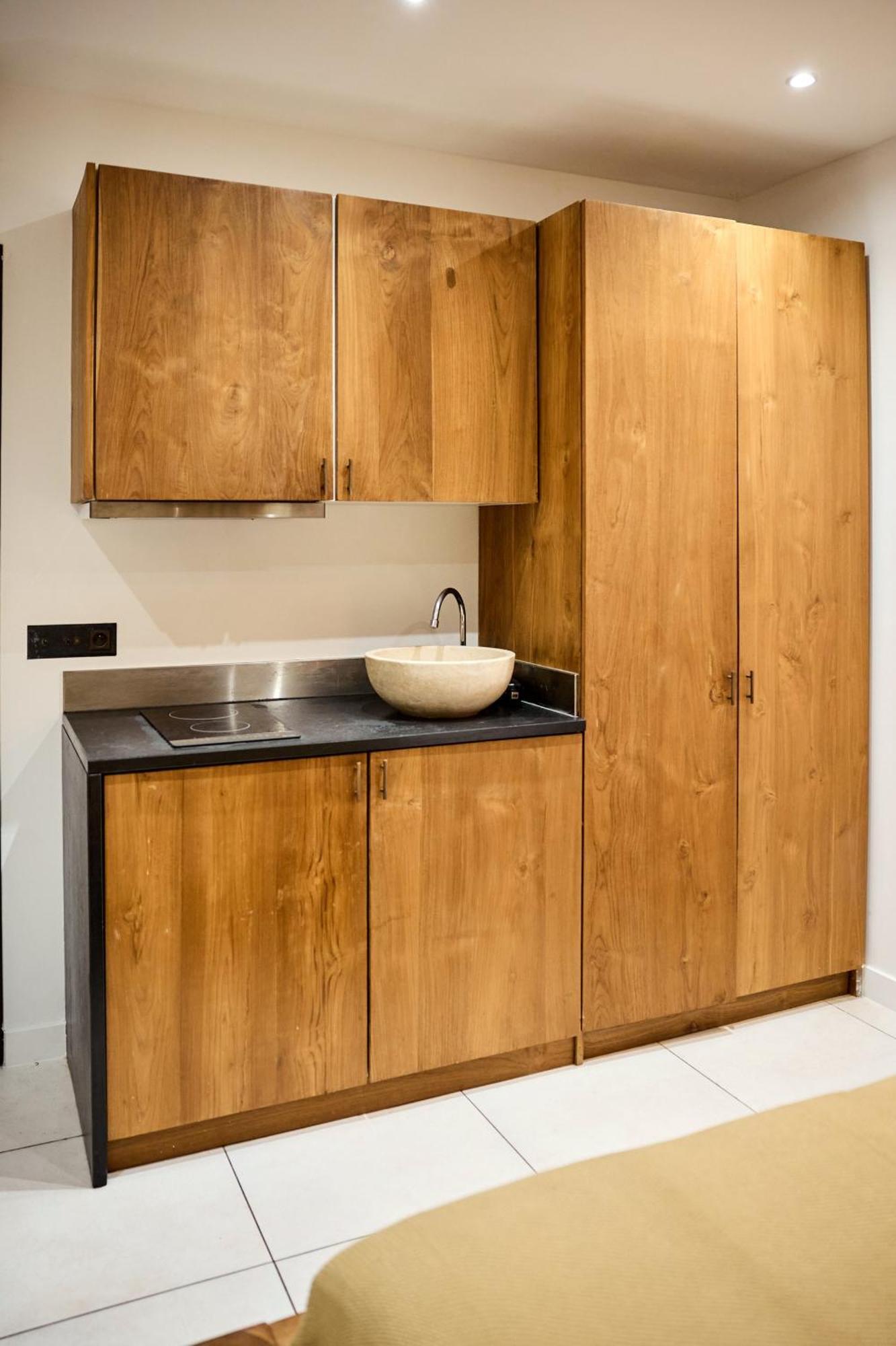 Alma Apartment *
