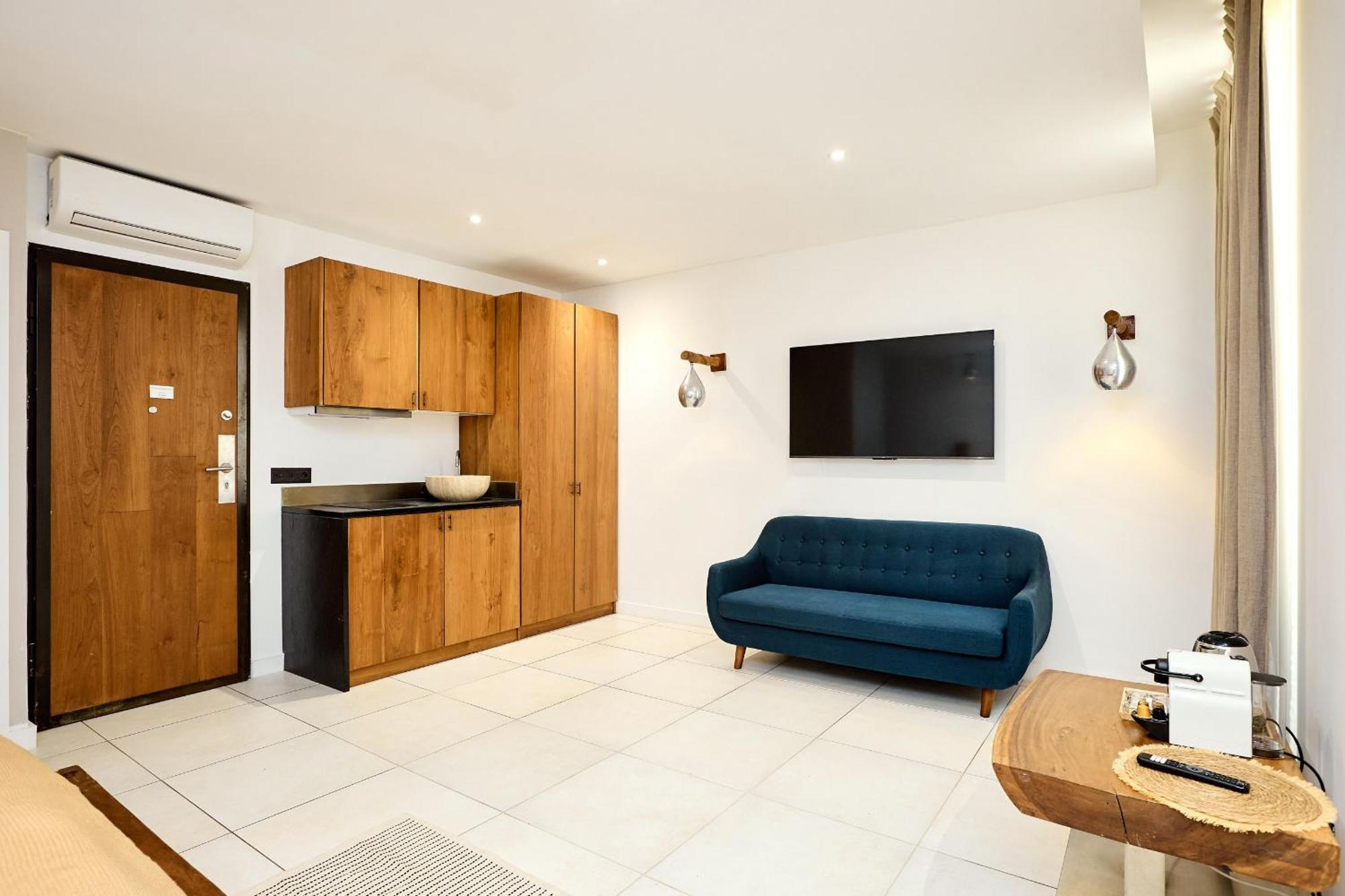 Alma Apartment *