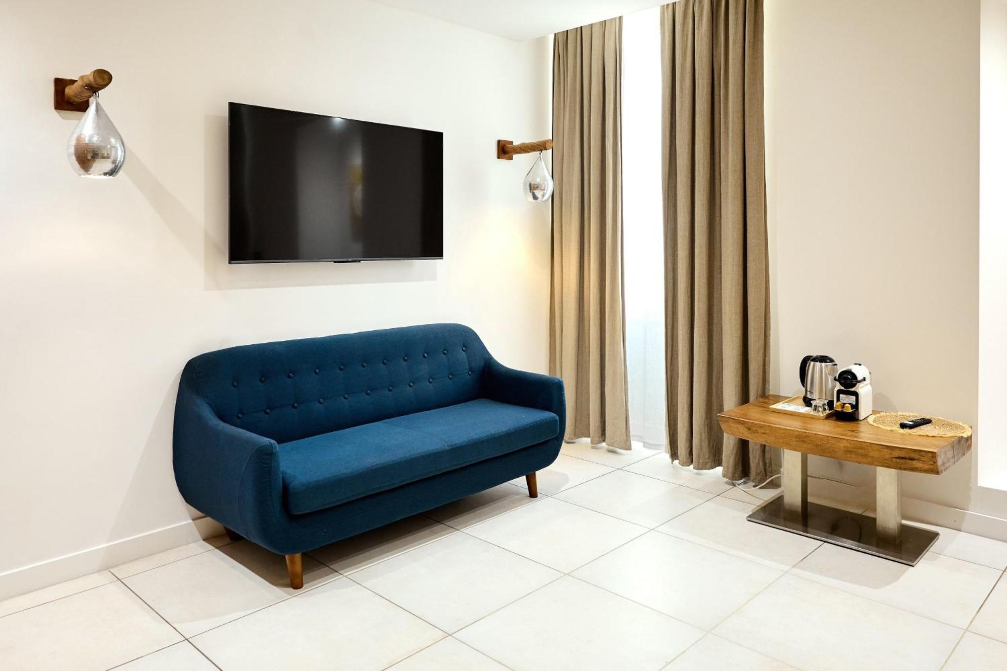 Alma Apartment